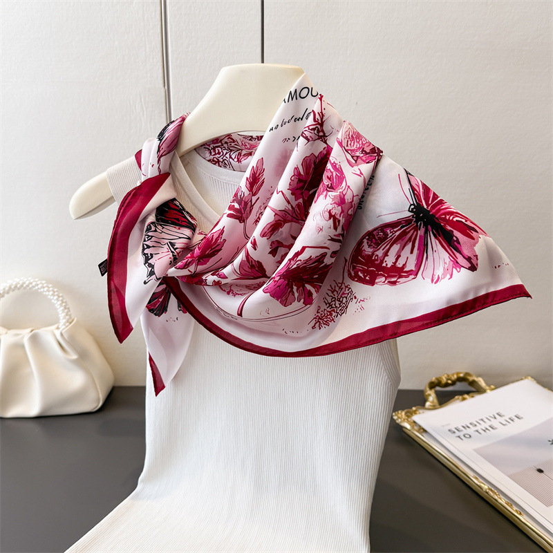 وشاح حريري مربع بنقشة فراشة عت - مراجعة Scarf Silk Neck وسعره