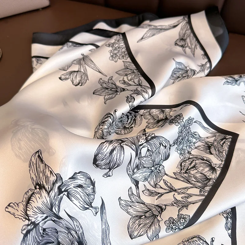 وشاح مربع من الحرير المطبوع با - مراجعة Scarf Silk Neck وسعره