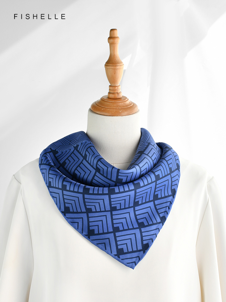 الصينية الكلاسيكية الأزرق الأب - مراجعة Scarf Silk Neck وسعره